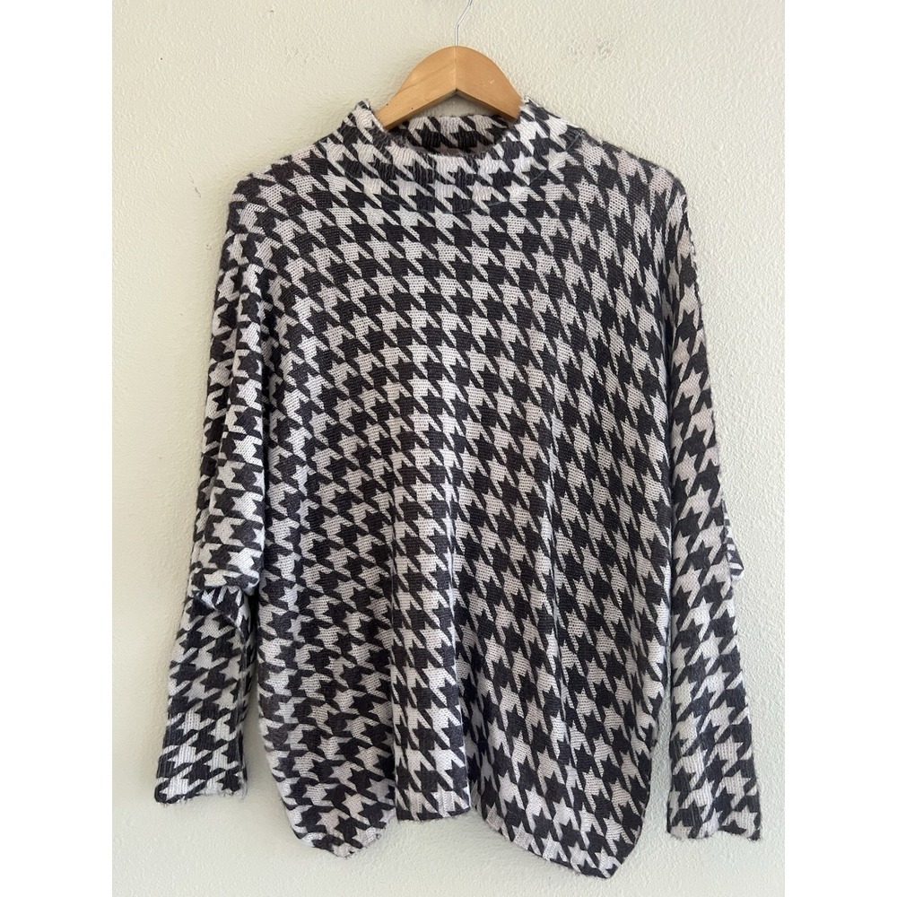 Made In Italy Houndstooth Mock Neck Pullover Sweater M/L Feminine Soft Casual